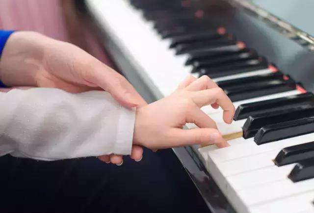 孩子真的适合学钢琴吗